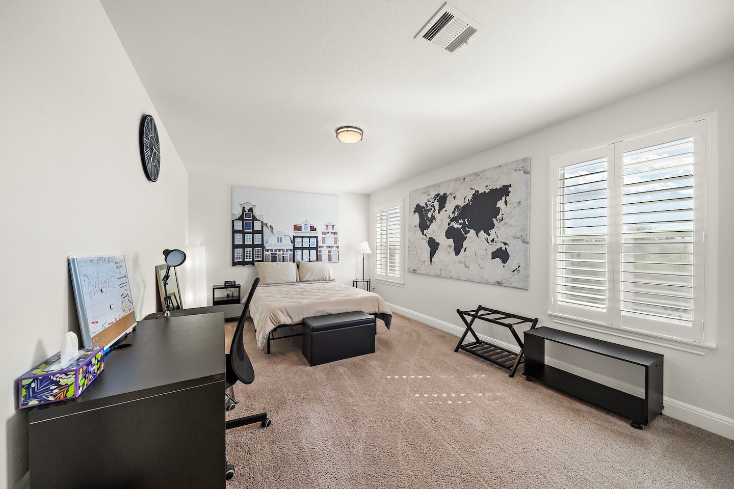 Guest bedroom for wedding and reunion lodging